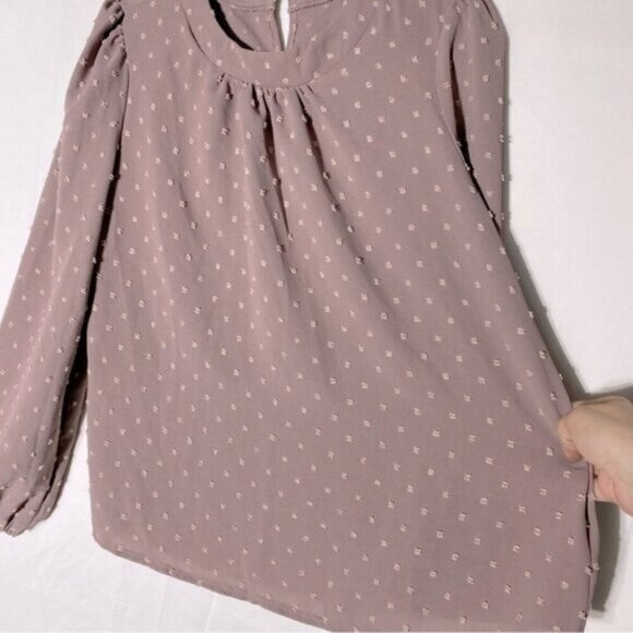 5/$25 Shein Nude Taupe Textured Dots Long Sleeve Blouse L - Picture 8 of 15